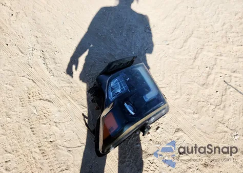 2019 Nissan Titan Platinum Reserve z USA, uszkodzony, nr VIN 1N6AA1E67KN529291